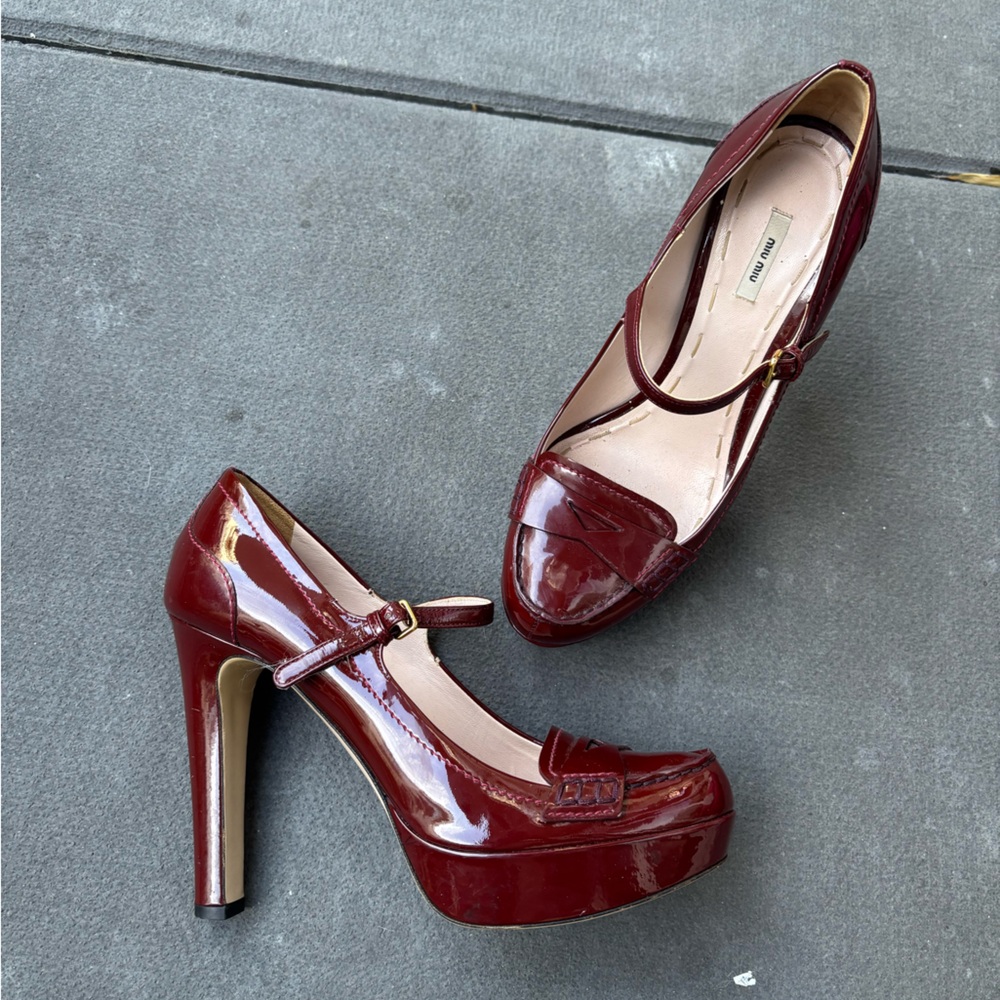Miu Miu burgundy patent leather Mary Jane heels - size 38